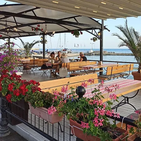 Miramar 8 Апартамент Балчик